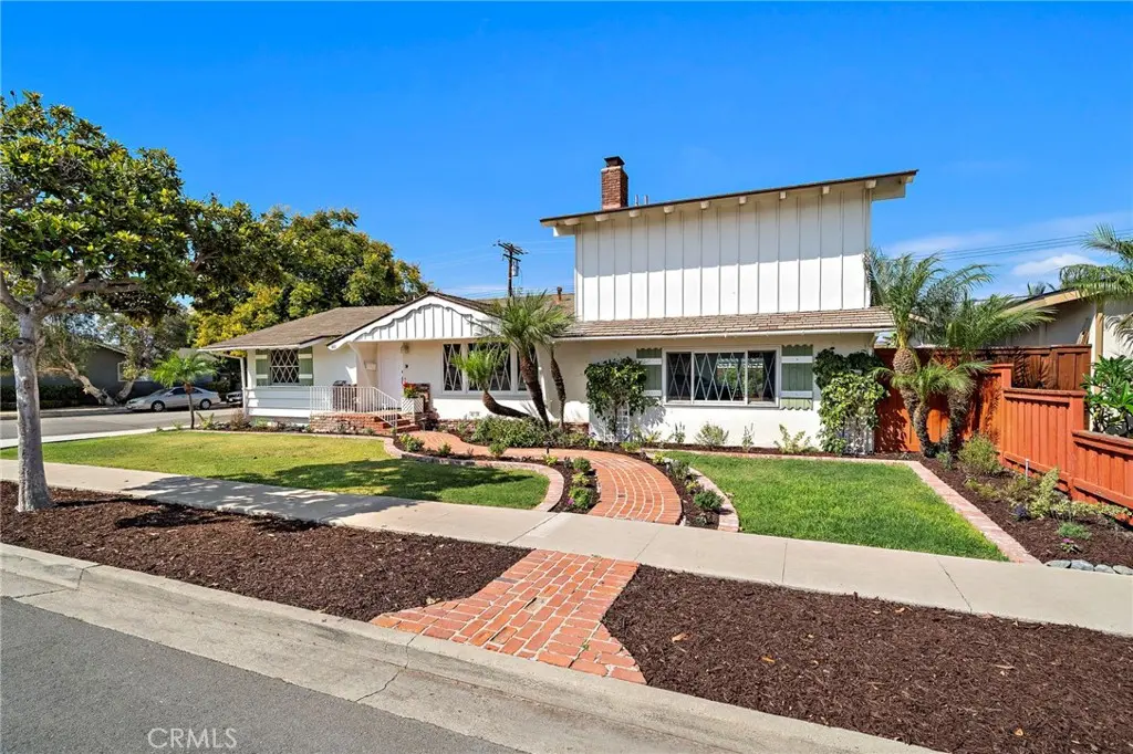 Single Family Residence for sale at 360 Bucknell Road, Costa Mesa, CA featuring 4 beds and 4 baths