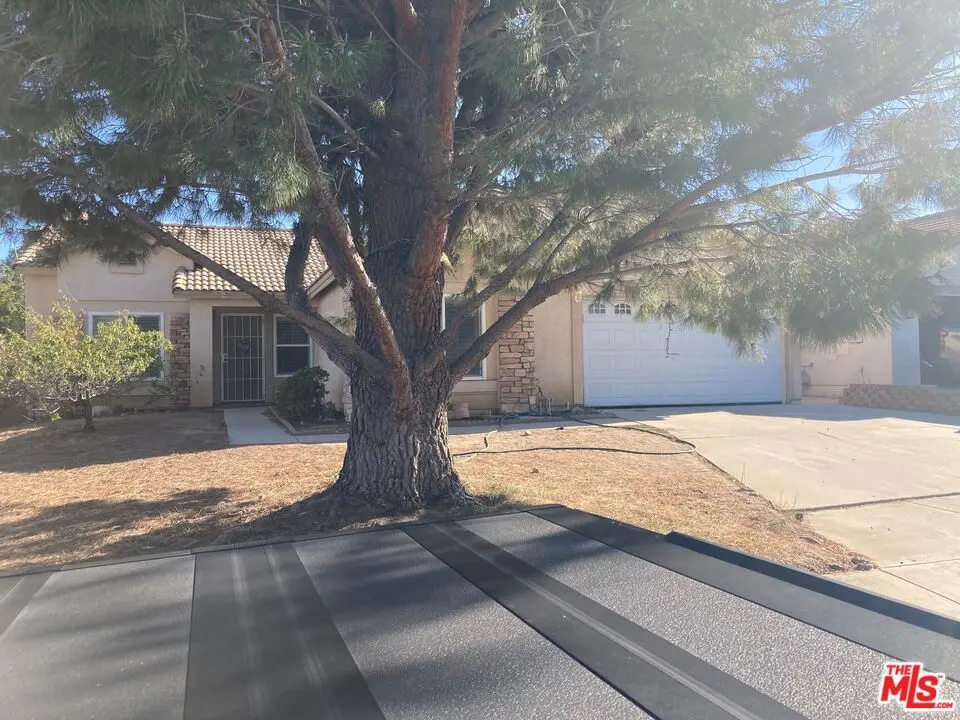 2619 W Windhaven Drive, Rialto, CA — listing photo 1