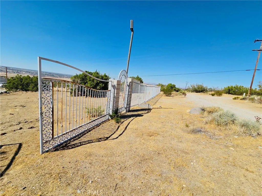 7380 High Hill, Apple Valley, CA — listing photo 1