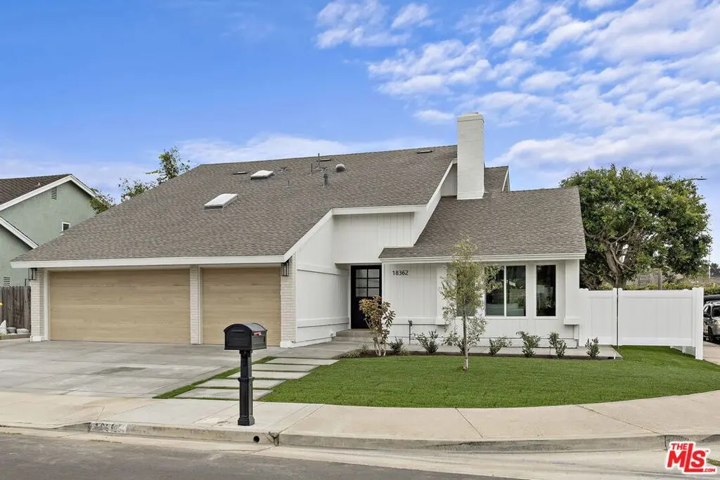 18362 Oxboro Lane, Huntington Beach, CA — listing photo 1