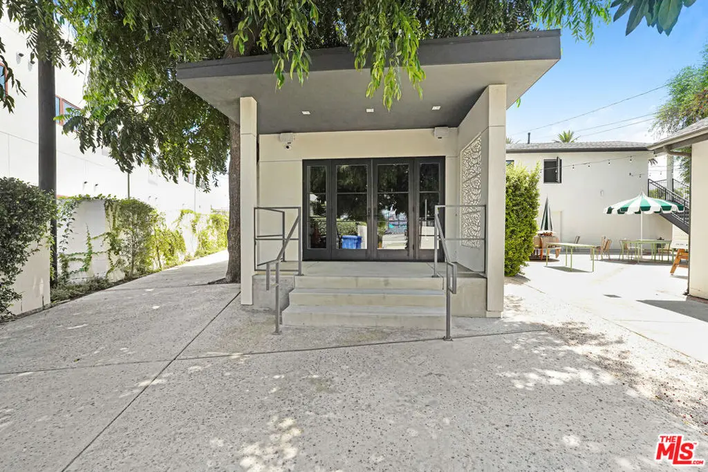 Single Family Residence for rent at 2614 Alsace Avenue, Los Angeles, CA and 1 bath