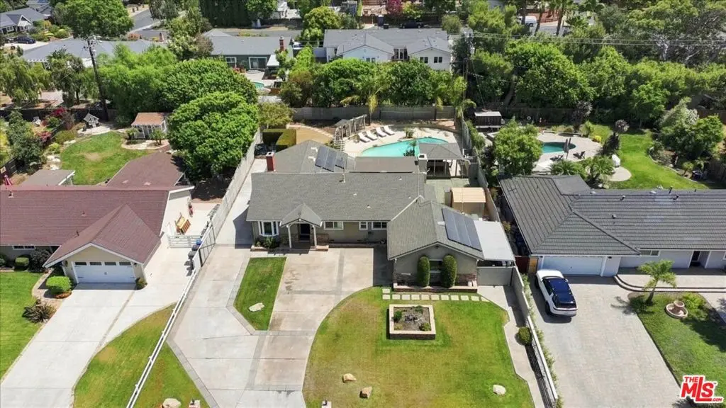 1940 Country Club Road, Thousand Oaks, CA — listing photo 1