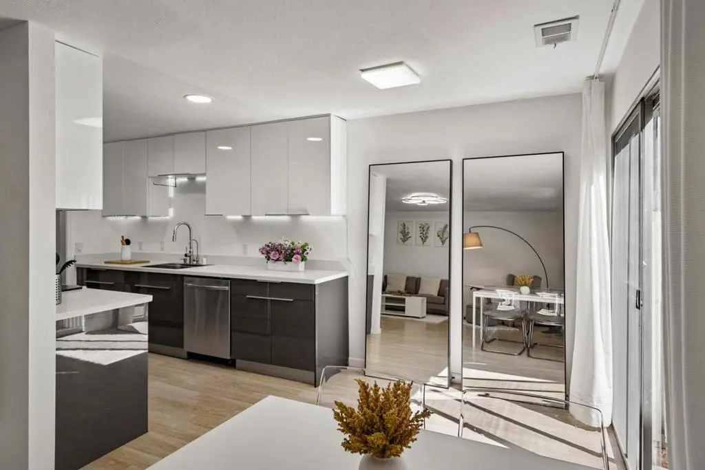 Condominium for sale at 255 S Rengstorff Avenue 139, Mountain View, CA featuring 2 beds and 1 bath