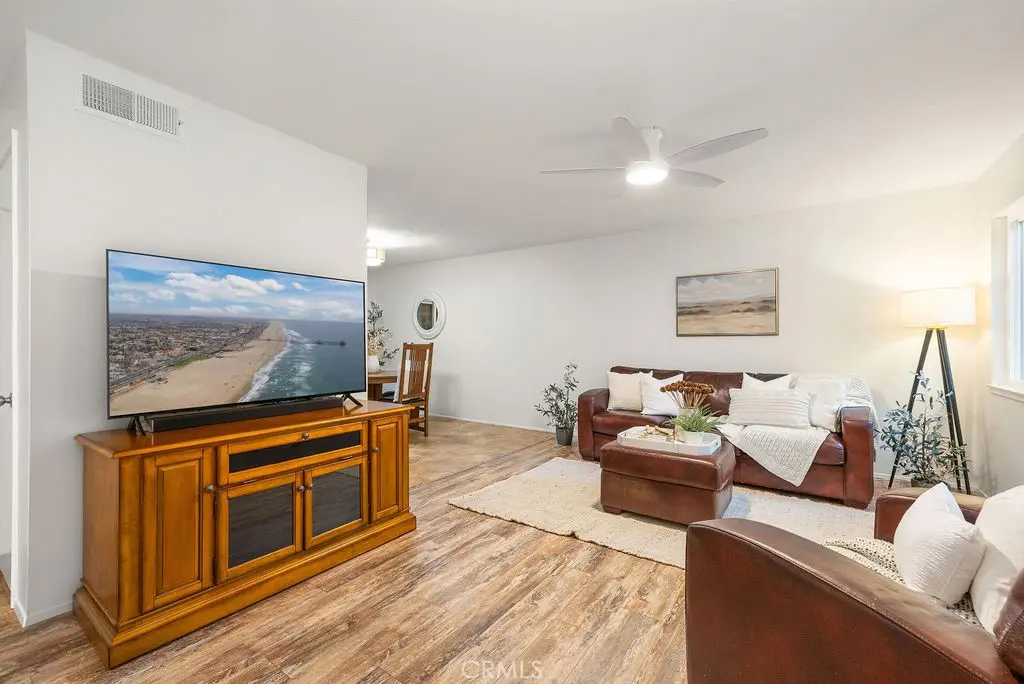 10166 Disney, Huntington Beach, CA — listing photo 1