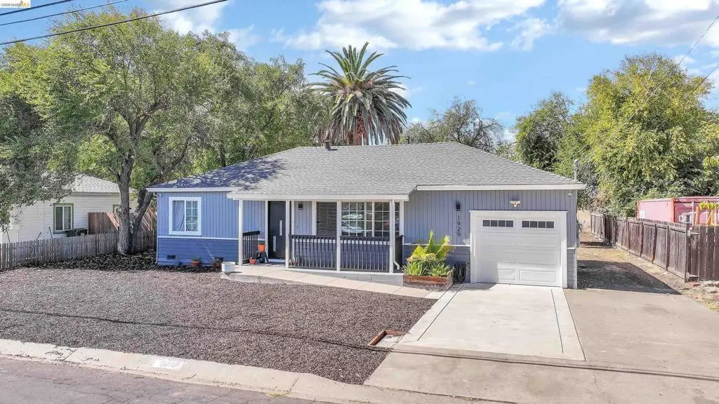 Single Family Residence for sale at 1929 San Vincente Dr, Concord, CA featuring 3 beds and 2 baths