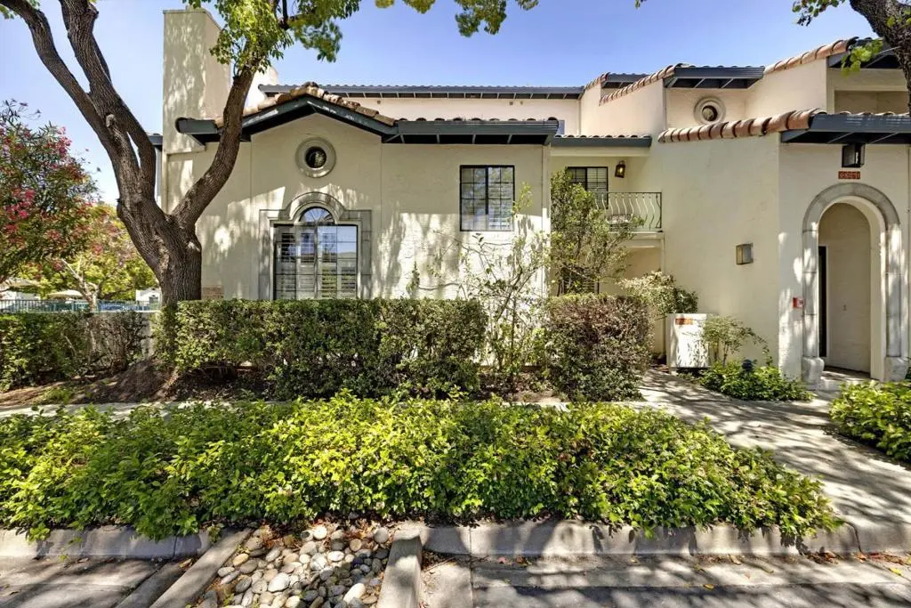 Condominium for sale at 39269 Marbella Terraza 8N, Fremont, CA featuring 3 beds and 3 baths