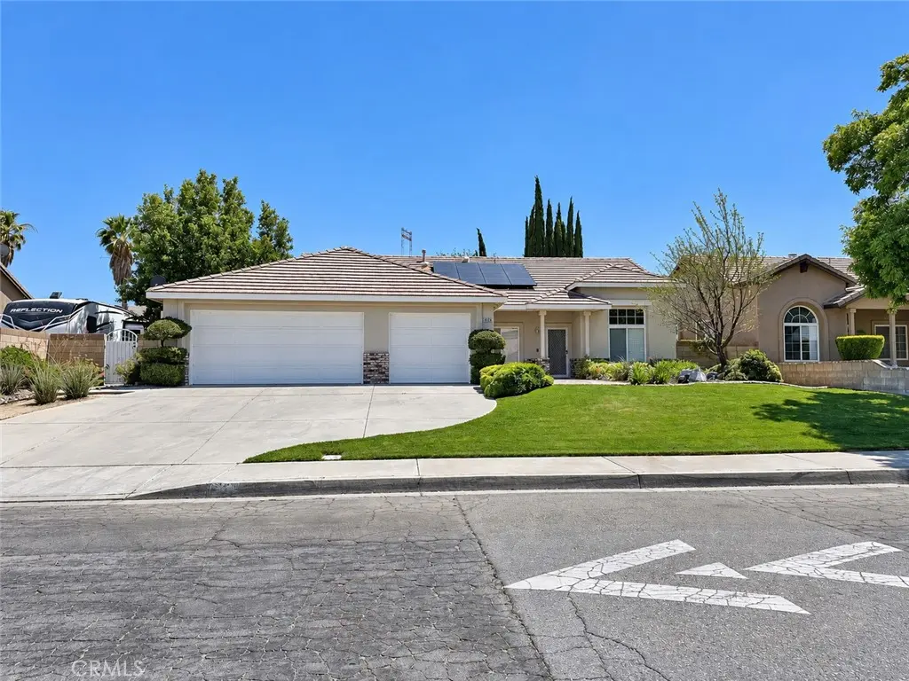 6126 W Avenue L12, Lancaster, CA — listing photo 1