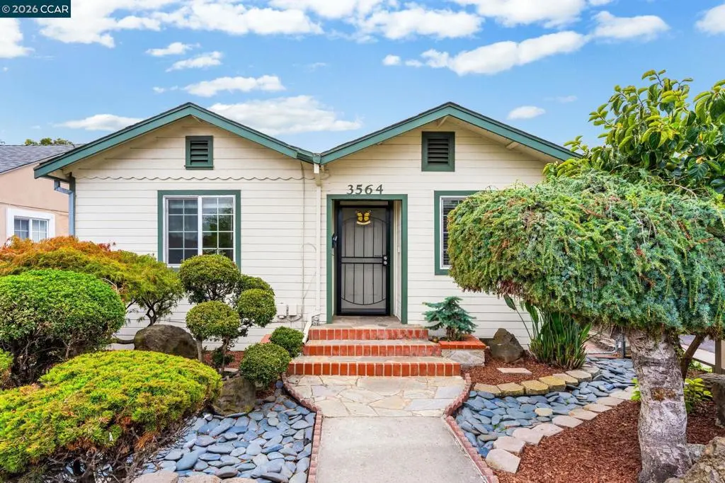 Single Family Residence for sale at 3564 Smith St, Union City, CA featuring 4 beds and 2 baths