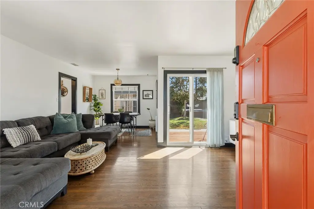 6636 Yarmouth, Reseda, CA — listing photo 1