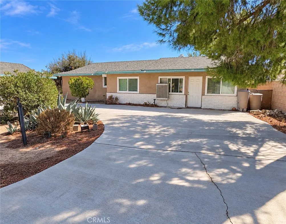 18393 Orange, Hesperia, CA — listing photo 1