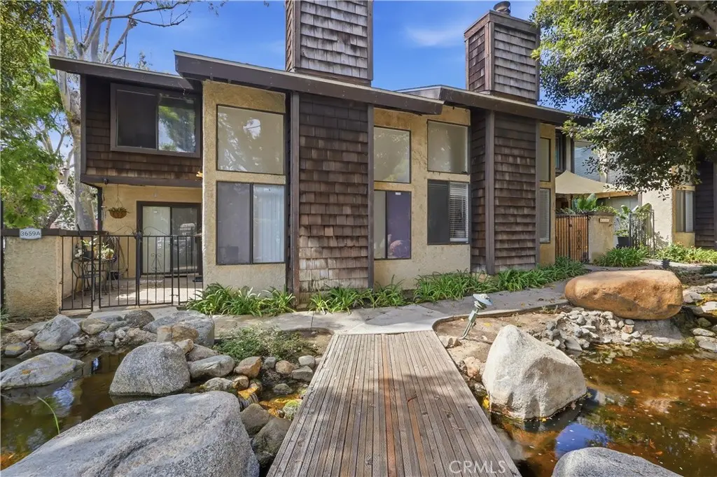 3659 Country Club B, Long Beach, CA — listing photo 1