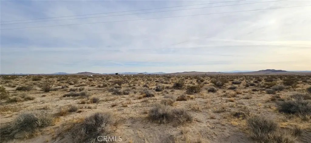 800 Grass Hopper (NEAR), Hinkley, CA — listing photo 1
