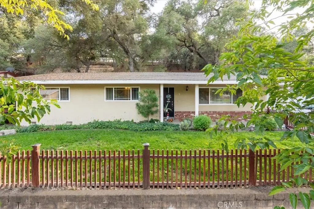 42 12th, Paso Robles, CA — listing photo 1