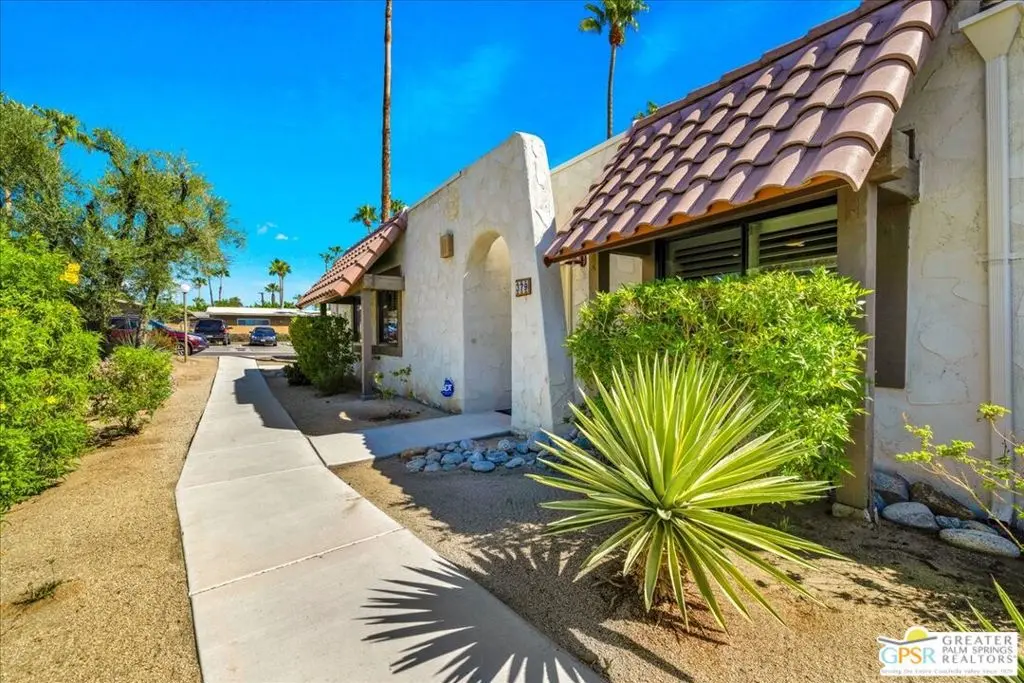 379 W Mariscal Road, Palm Springs, CA — listing photo 1