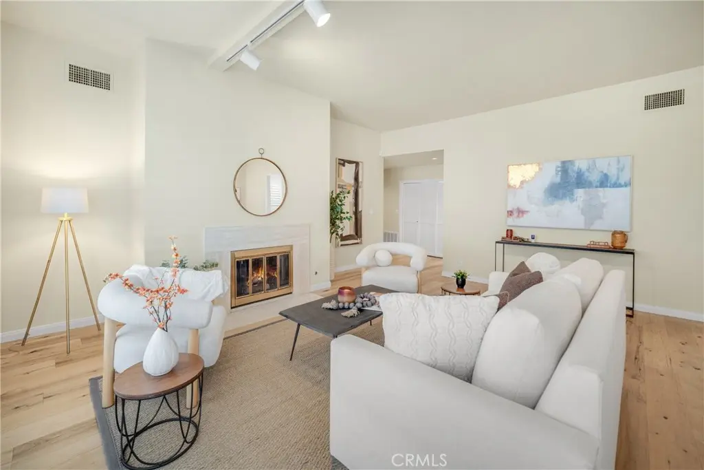 Condominium for sale at 1870 Veteran Avenue 101, Los Angeles, CA featuring 2 beds and 2 baths