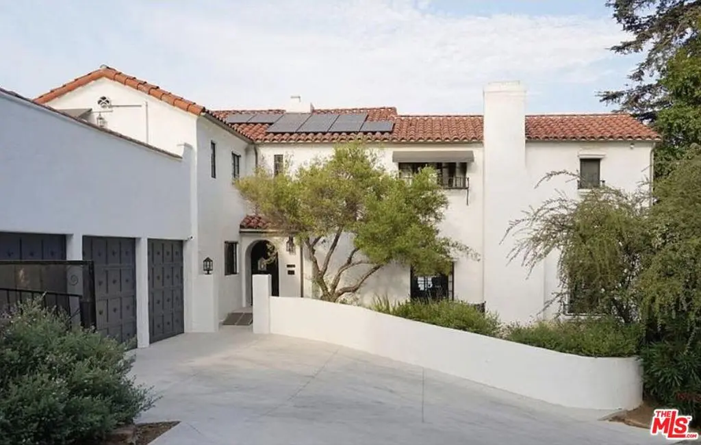 Single Family Residence for rent at 2000 Balmer Drive, Los Angeles, CA featuring 4 beds and 3 baths