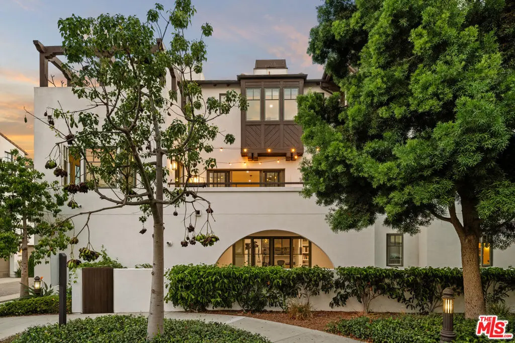 13049 S Icon Circle, Playa Vista, CA — listing photo 1