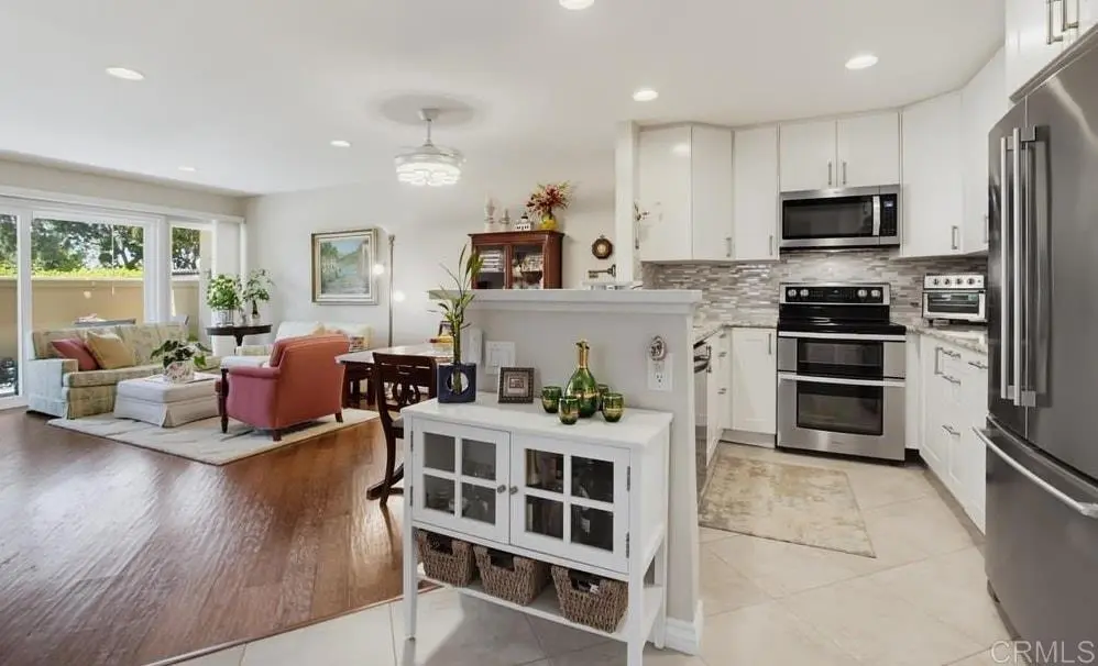 12555 Oaks North Drive 102, San Diego, CA — listing photo 1