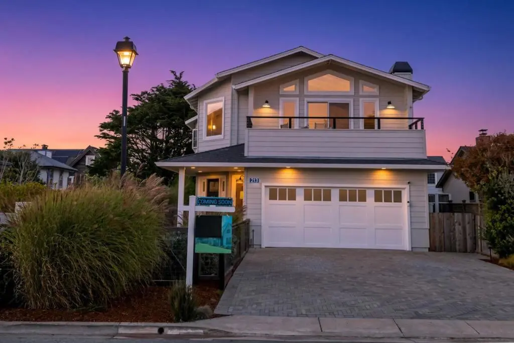213 Myrtle Street, Half Moon Bay, CA — listing photo 1