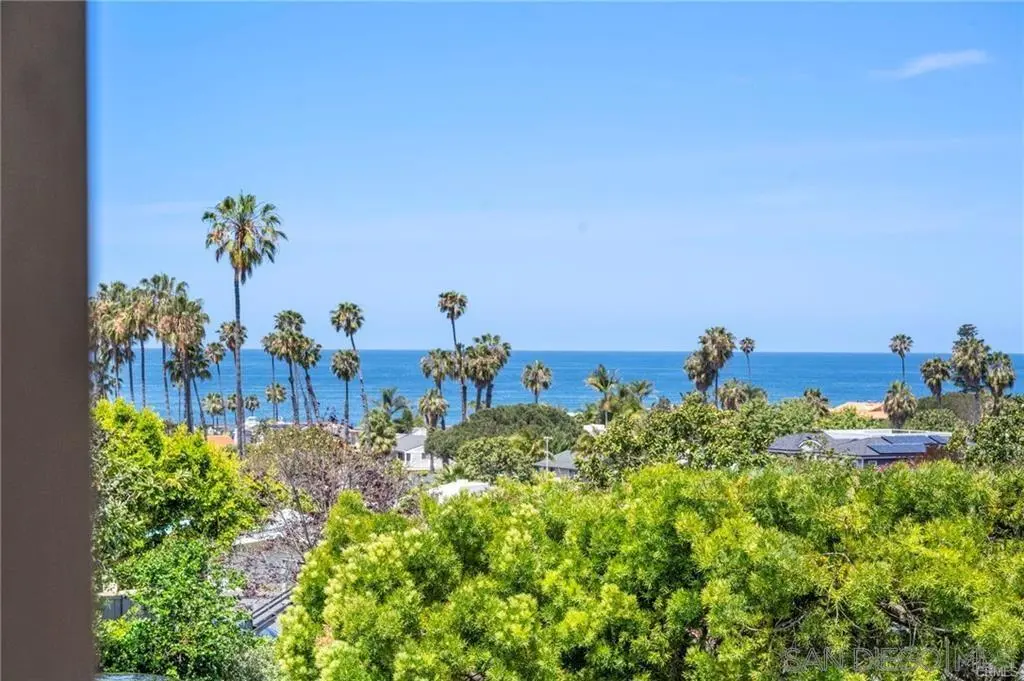 8361 Calle Del Cielo, La Jolla, CA — listing photo 1