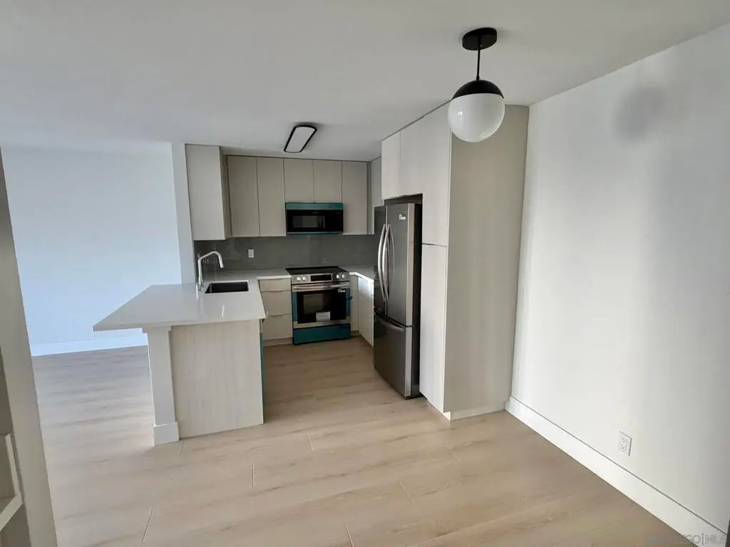 3020 Cowley Way, San Diego, CA — listing photo 1