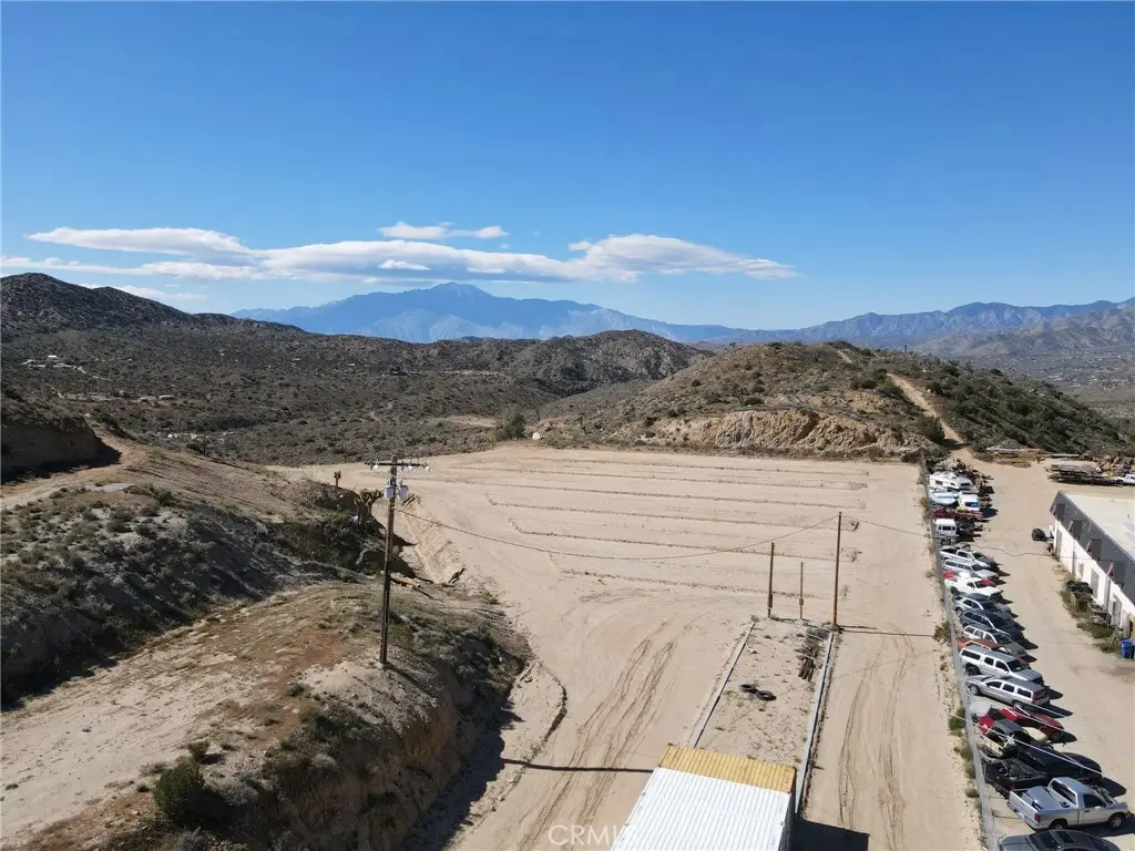 7886 Shafter, Yucca Valley, CA — listing photo 1