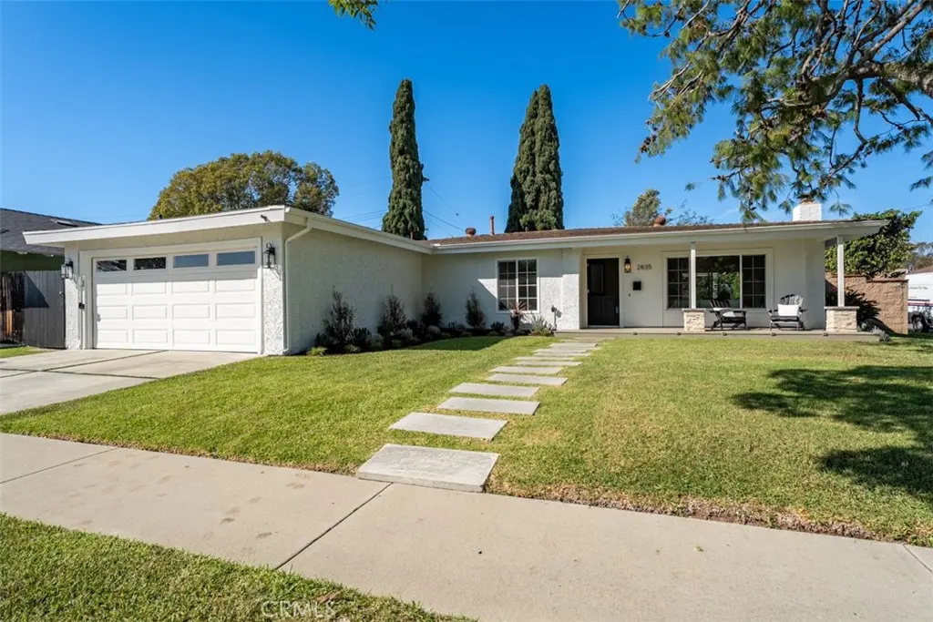 2835 Portola, Costa Mesa, CA — listing photo 1