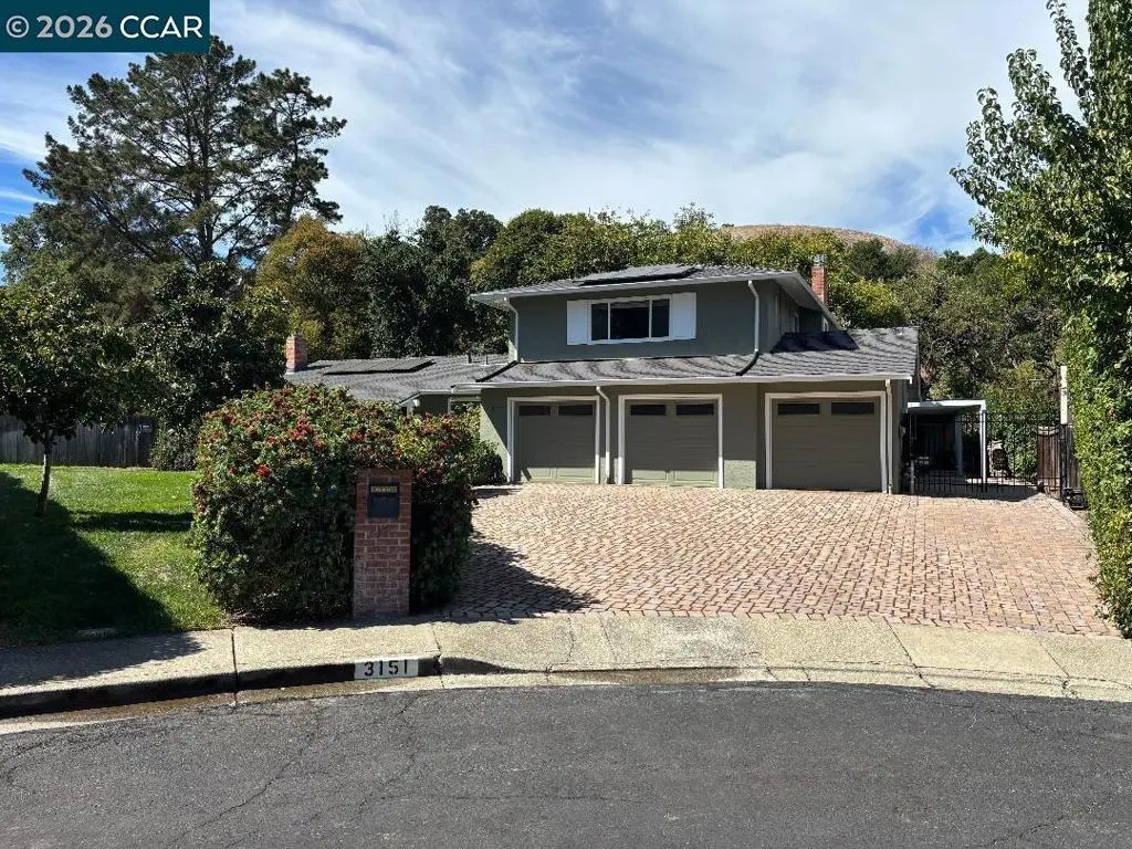 Single Family Residence for sale at 3151 La Playa Ct, Lafayette, CA featuring 4 beds and 3 baths