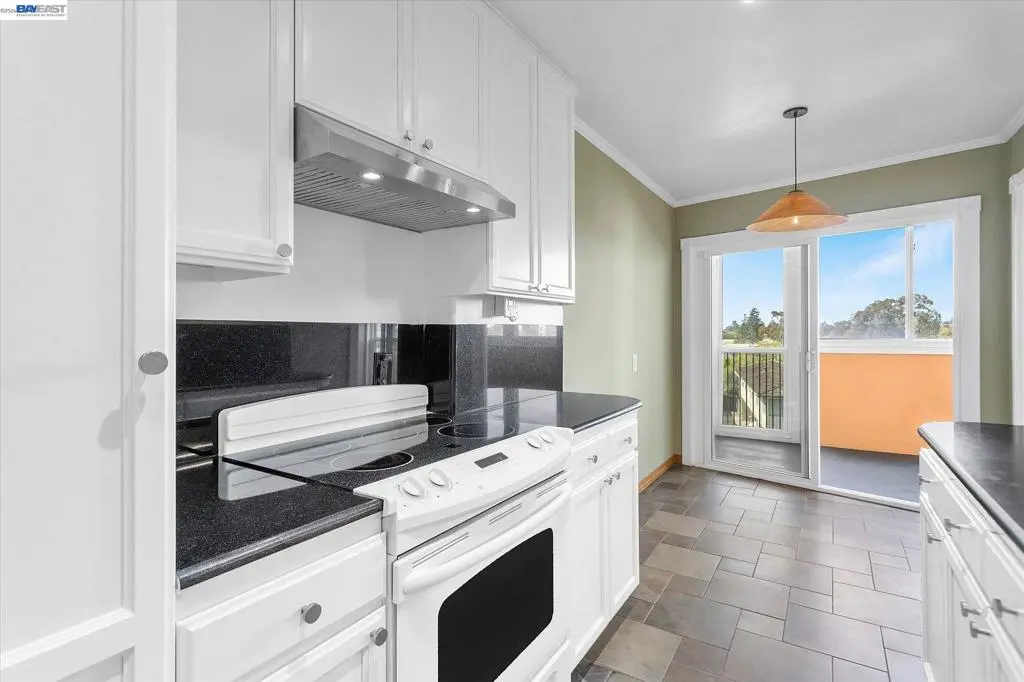 2137 Otis Dr 305, Alameda, CA — listing photo 1