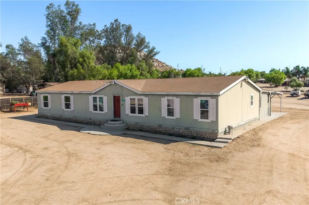28855 Long, Nuevo, CA — listing photo 1