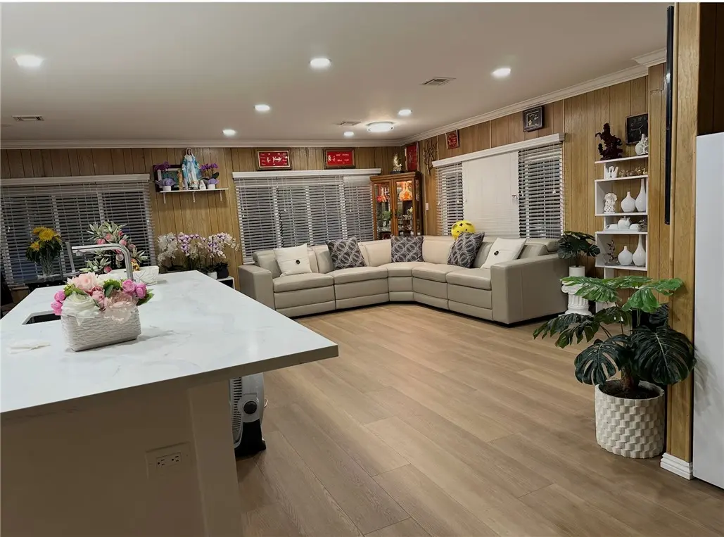 9800 Bolsa Avenue 60, Westminster, CA — listing photo 1