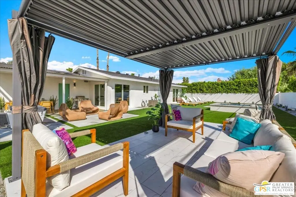 2002 N Whitewater Club Drive, Palm Springs, CA — listing photo 1