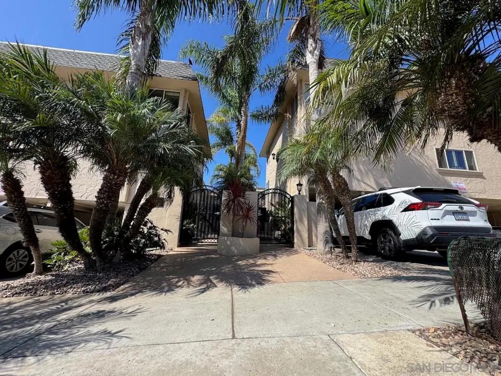 5075 Narragansett Avenue 206, San Diego, CA — listing photo 1