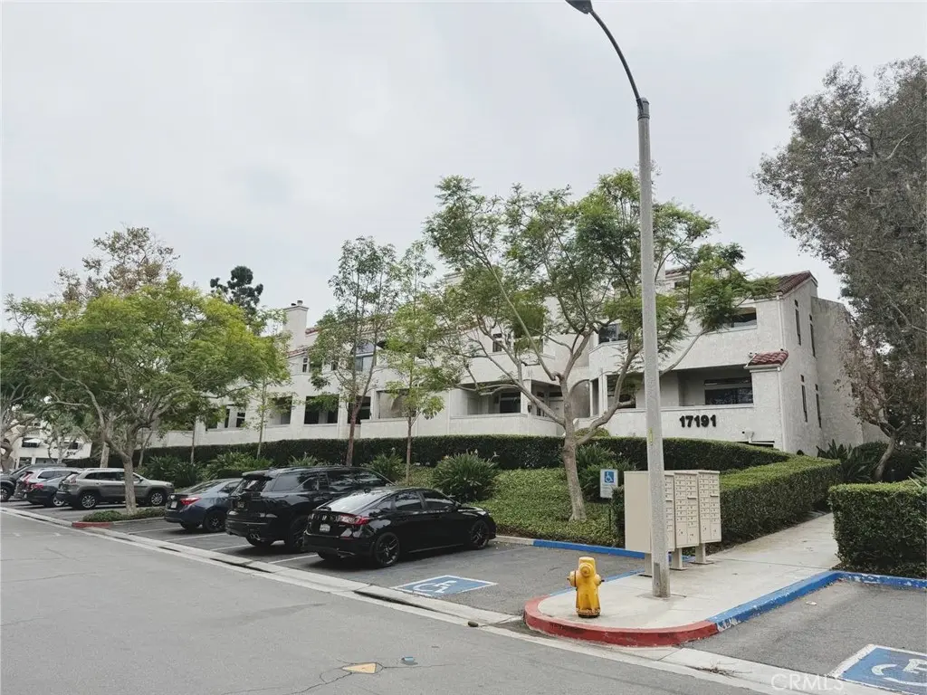 17191 Corbina Lane 102, Huntington Beach, CA — listing photo 1