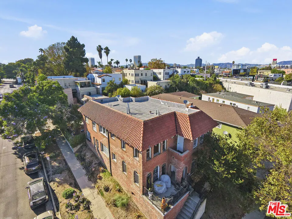 Single Family Residence for rent at 1097 S Orange Drive, Los Angeles, CA featuring 3 beds and 2 baths