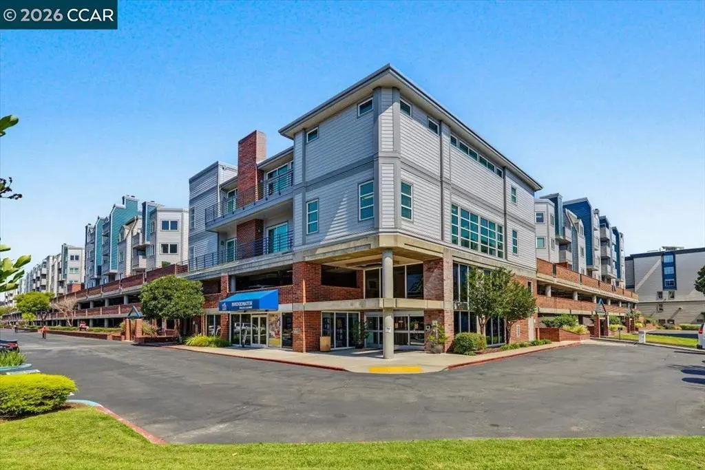Condominium for sale at 6400 Christie Ave 2221, Emeryville, CA featuring 2 beds and 2 baths