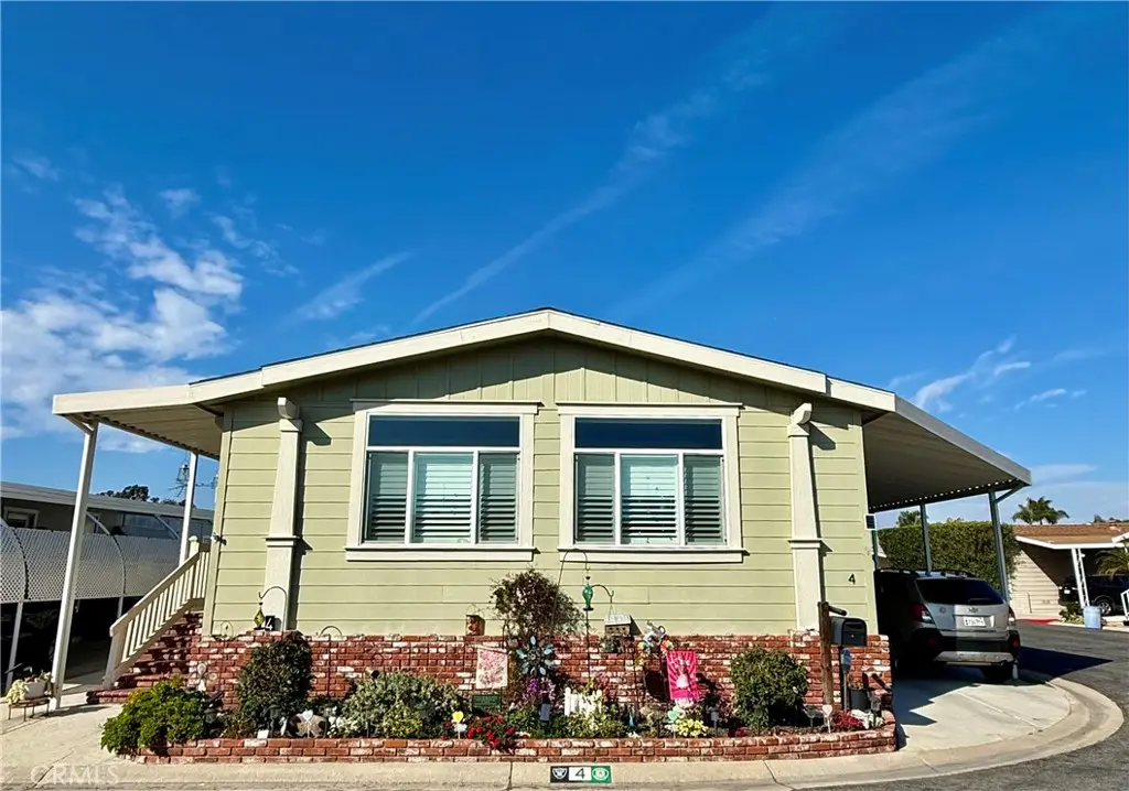 Manufactured In Park for sale at 18601 Newland Street 4, Huntington Beach, CA featuring 3 beds and 2 baths