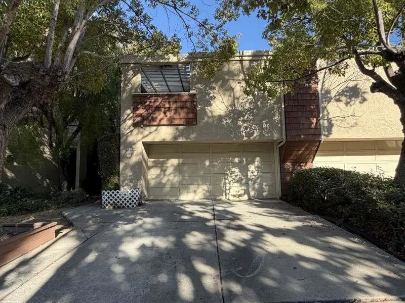 Townhouse for rent at 4709 Malero Place, San Jose, CA featuring 3 beds and 3 baths