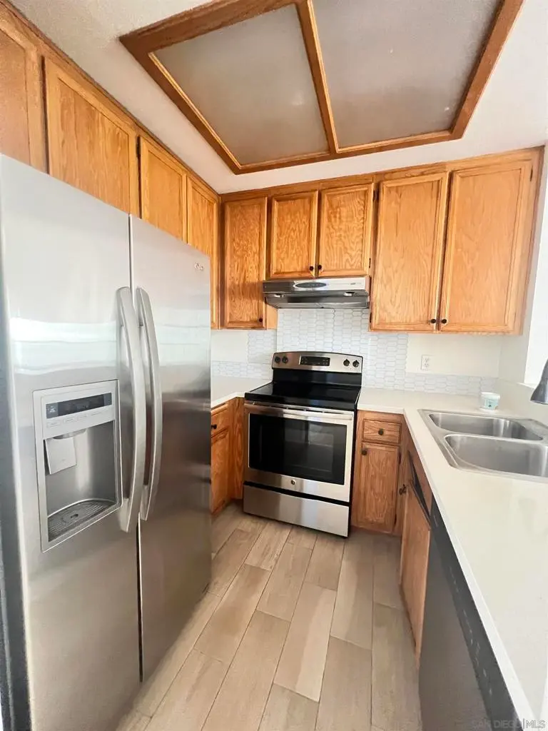 Residential Lease for rent at 2236 River Run Dr Unit 235, San Diego, CA featuring 2 beds and 2 baths
