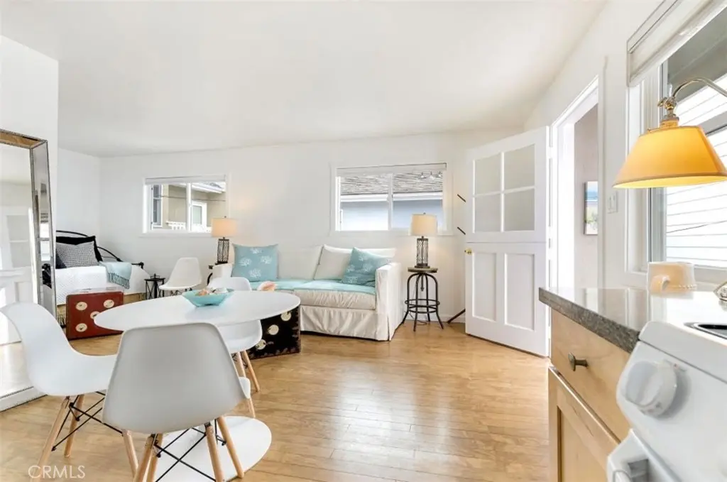 117 1/2 Amethyst Ave, Newport Beach, CA — listing photo 1