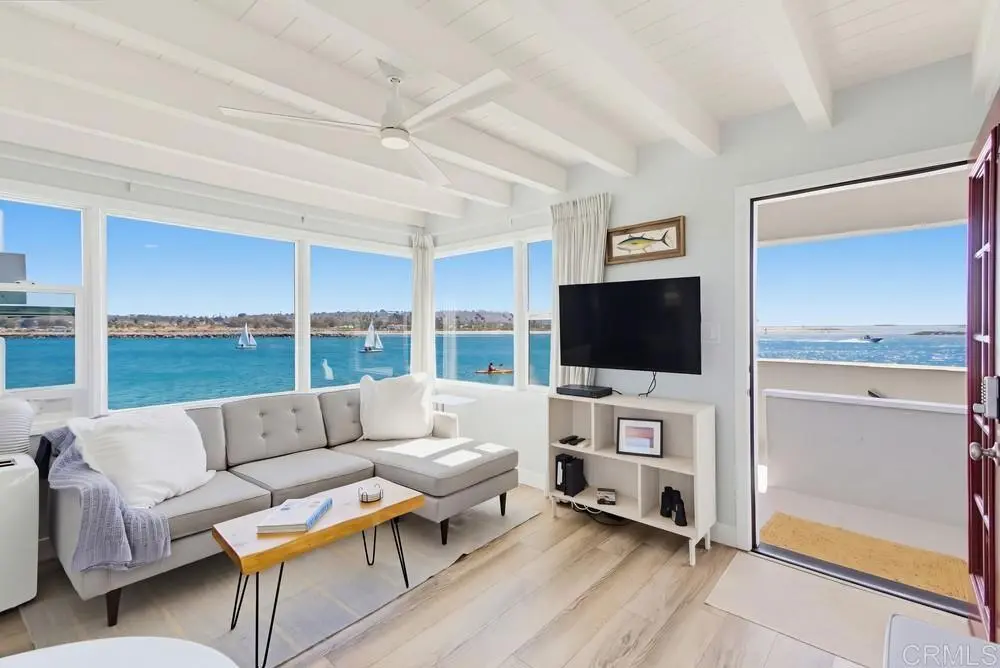 2613 Mission Blvd 14, San Diego, CA — listing photo 1
