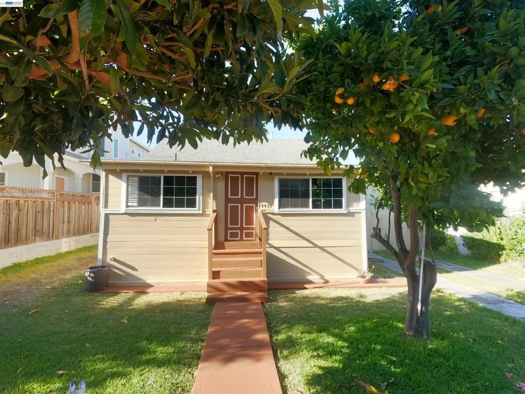 Single Family Residence for sale at 4439 Horner St, Union City, CA featuring 2 beds and 2 baths