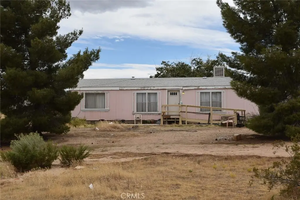 7933 7th, Phelan, CA — listing photo 1