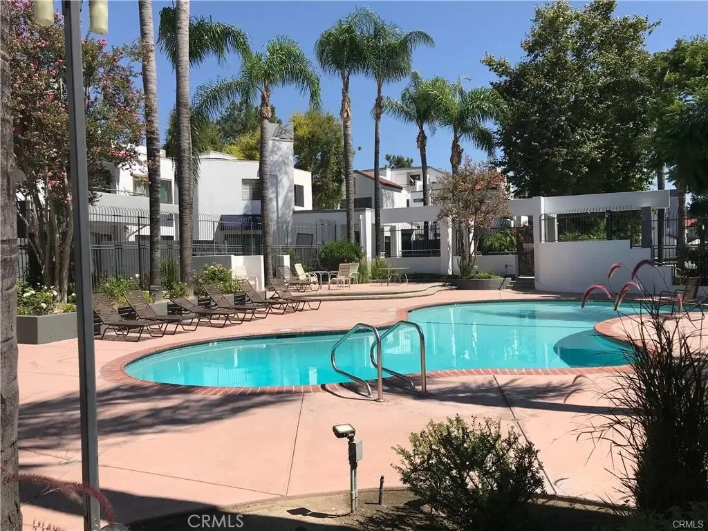 Residential Lease for rent at 1175 Tivoli Lane 78, Simi Valley, Ventura County, CA featuring 2 beds and 3 baths