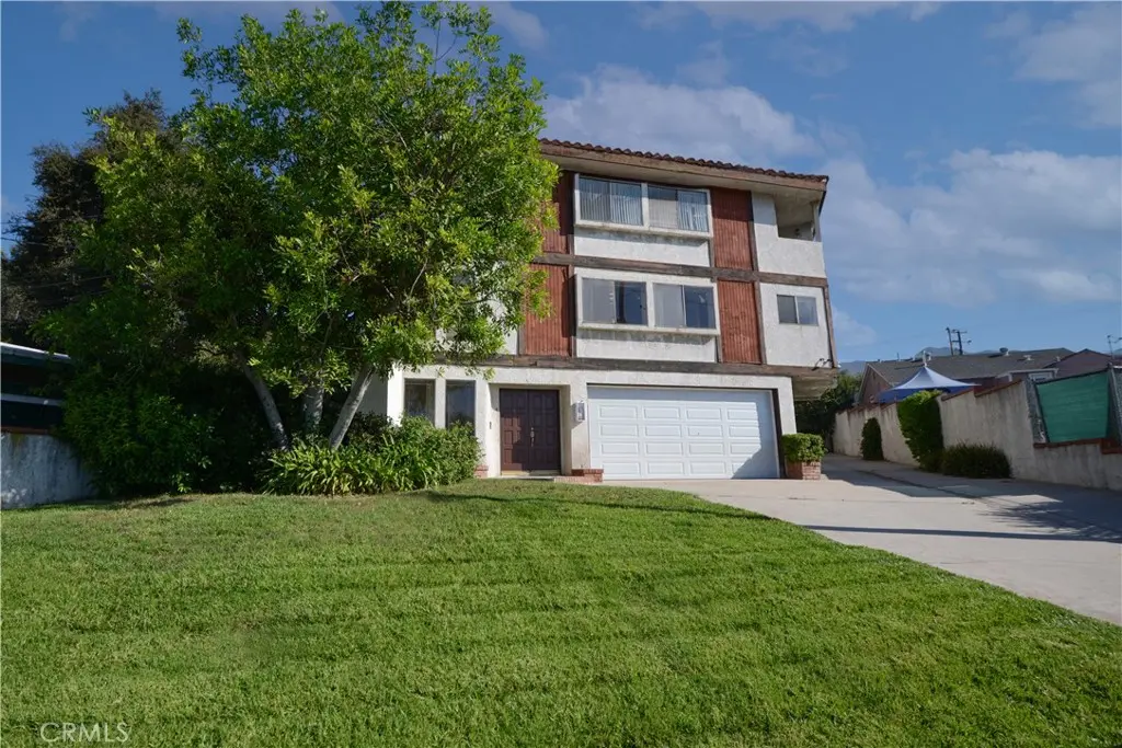 3206 Montrose Avenue 4, La Crescenta, CA — listing photo 1