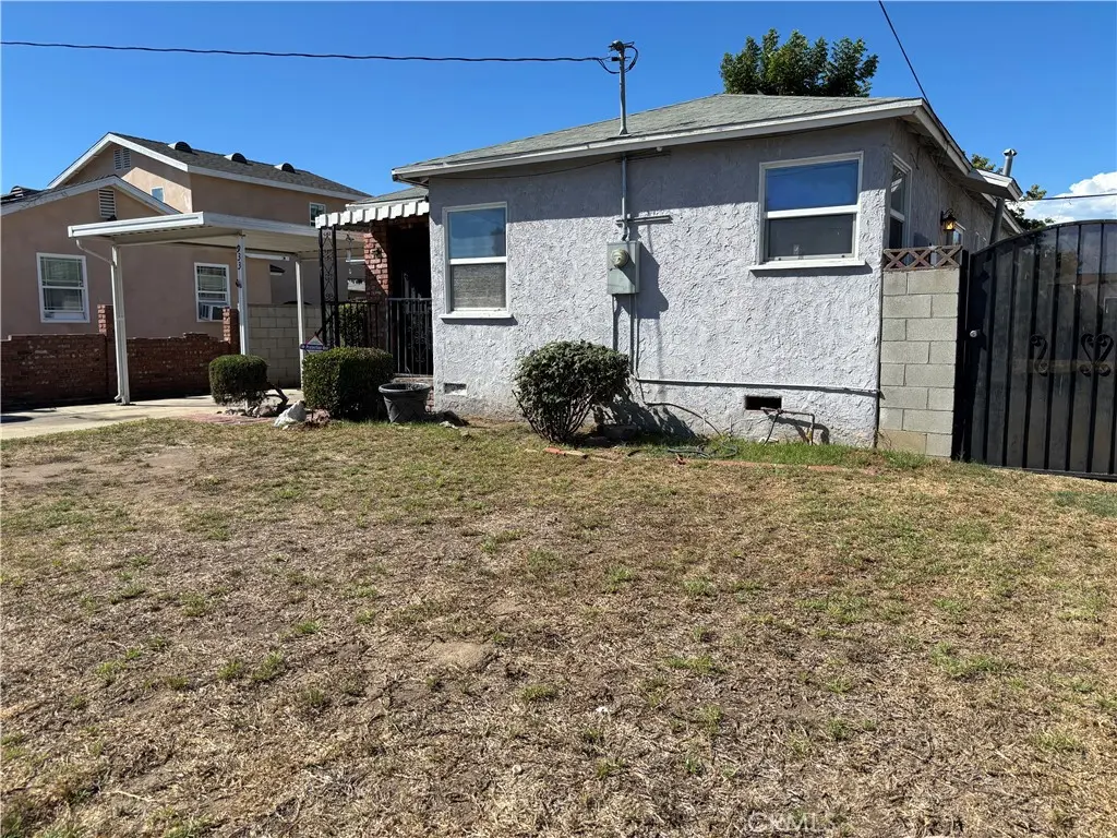 933 W Arbutus, Compton, CA — listing photo 1