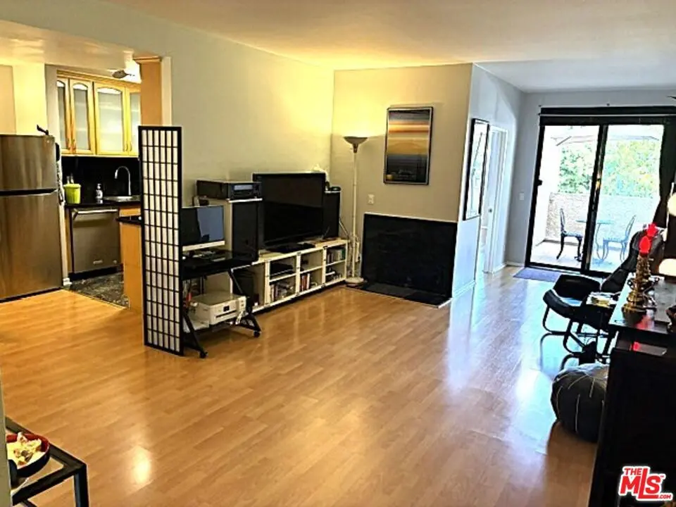 Condominium for sale at 2491 Purdue Avenue 117, Los Angeles, CA featuring 2 beds and 3 baths