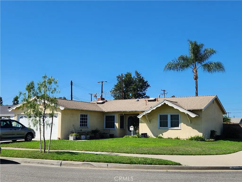 Single Family Residence for sale at 11871 Wutzke, Garden Grove, CA featuring 2 beds and 2 baths
