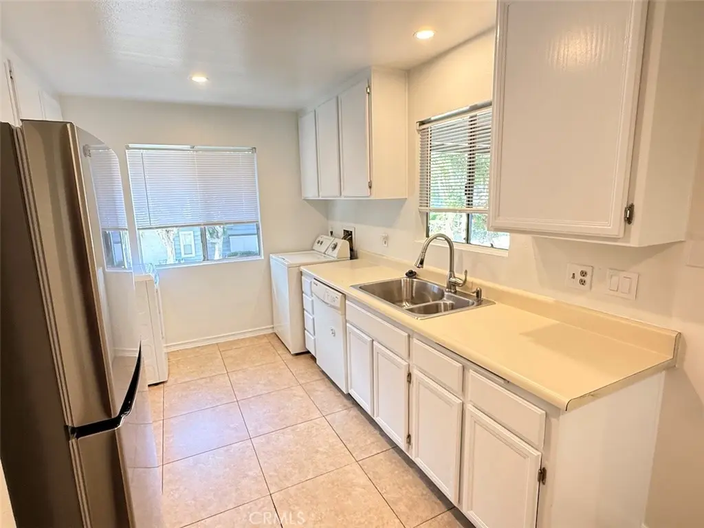 Condominium for rent at 29792 Sea Shore Lane, Laguna Niguel, CA featuring 2 beds and 1 bath