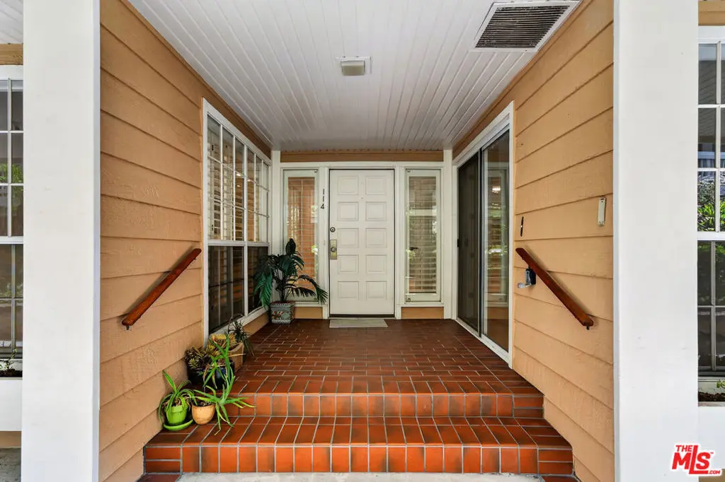4338 Redwood Avenue B114, Marina Del Rey, CA — listing photo 1